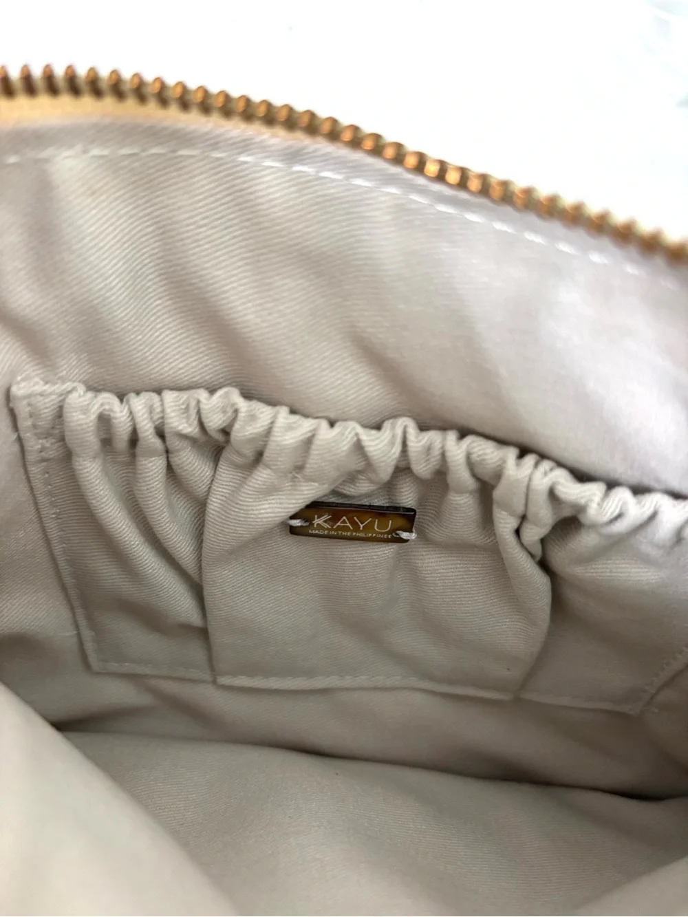 KAYU Star Beige Woven Straw Clutch NWT Natural Zip-Closure Tassel